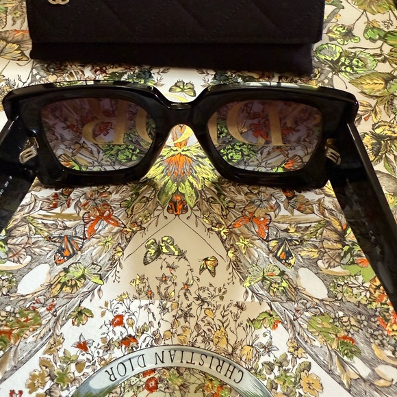 Chanel rectangle sunglasses - Picture 5 of 9